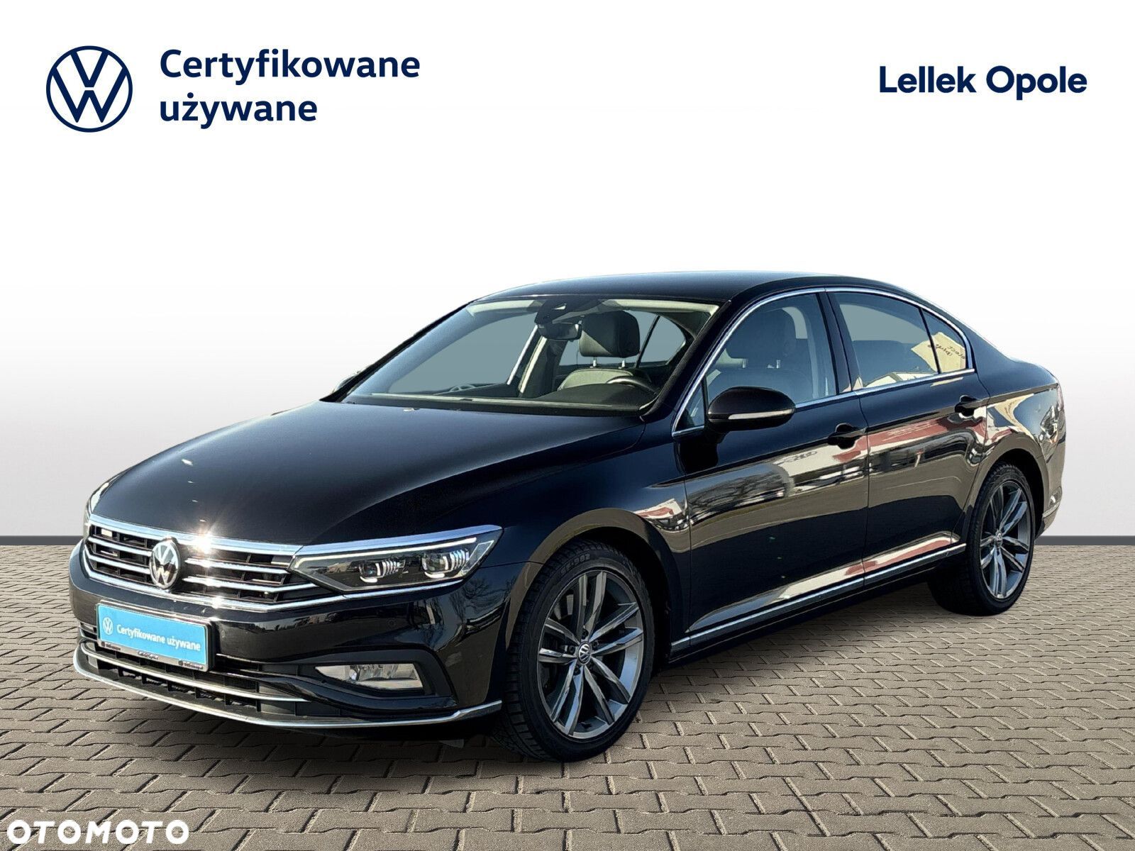 Volkswagen Passat - 1