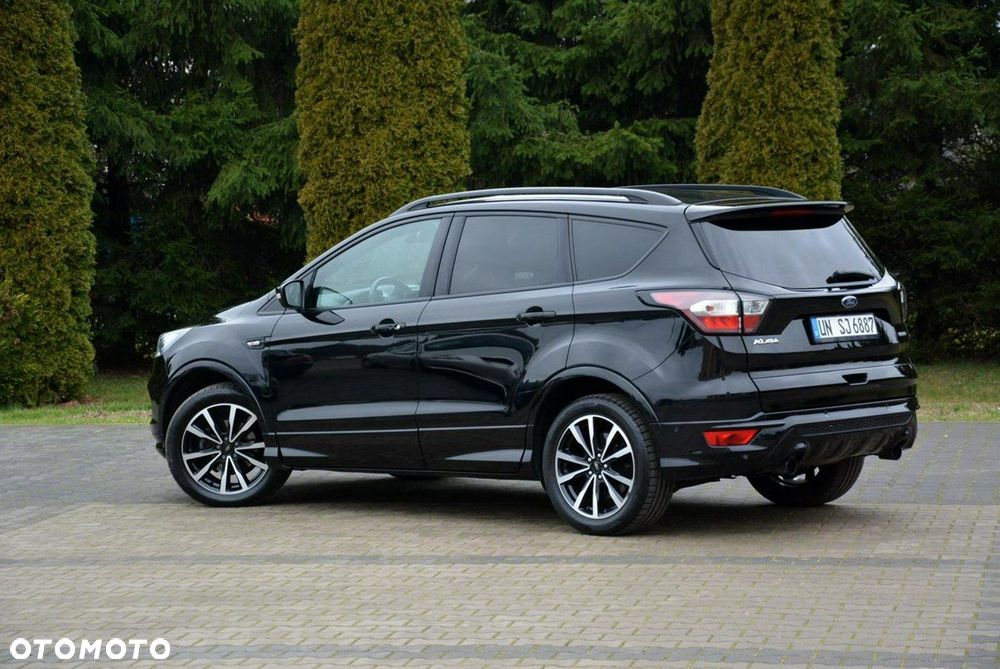 Ford Kuga 1.5 EcoBoost 2x4 ST-Line - 4