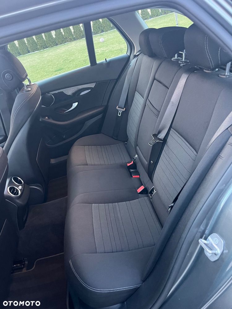Mercedes-Benz Klasa C 180 d Exclusive - 15