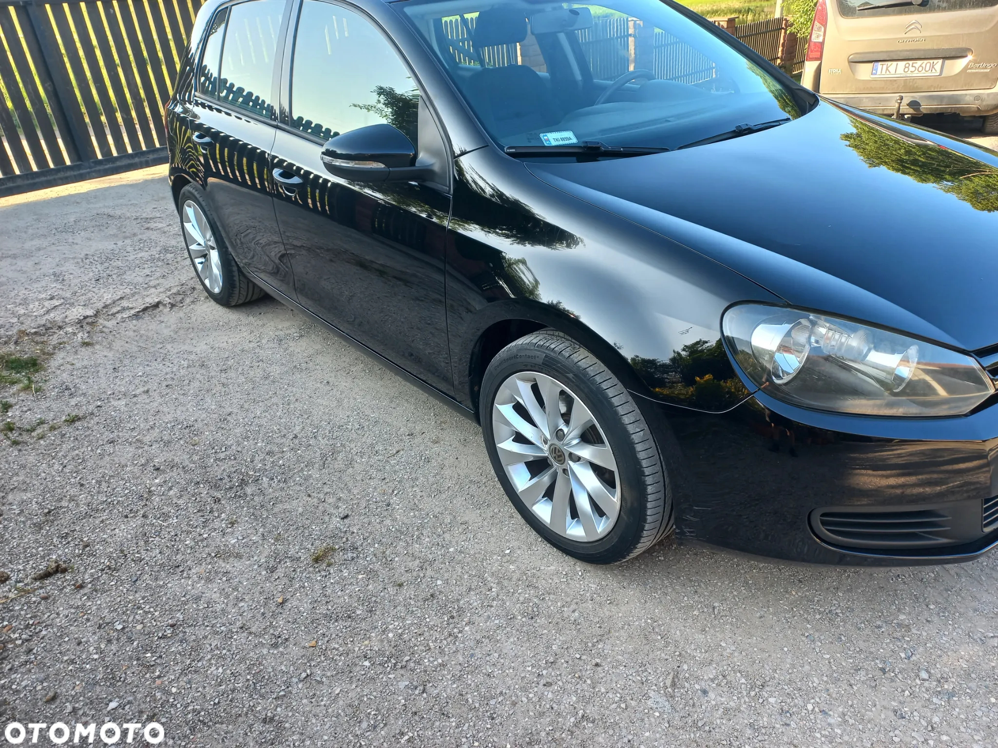 Volkswagen Golf - 6