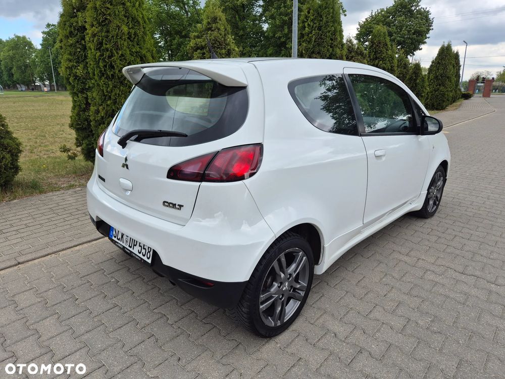 Mitsubishi Colt 1.1 - 8