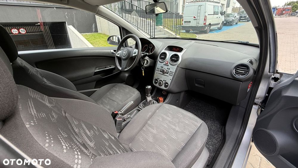Opel Corsa 1.2 16V Enjoy - 24