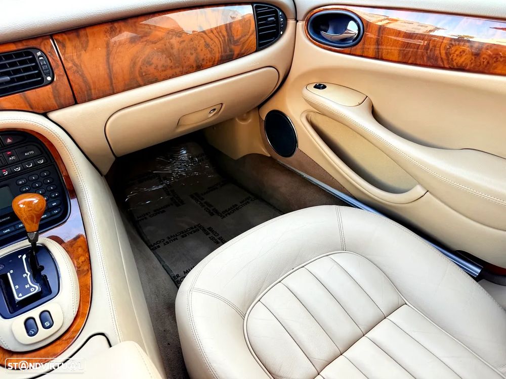 Jaguar XJ XJ8 3.2 Executive - 20