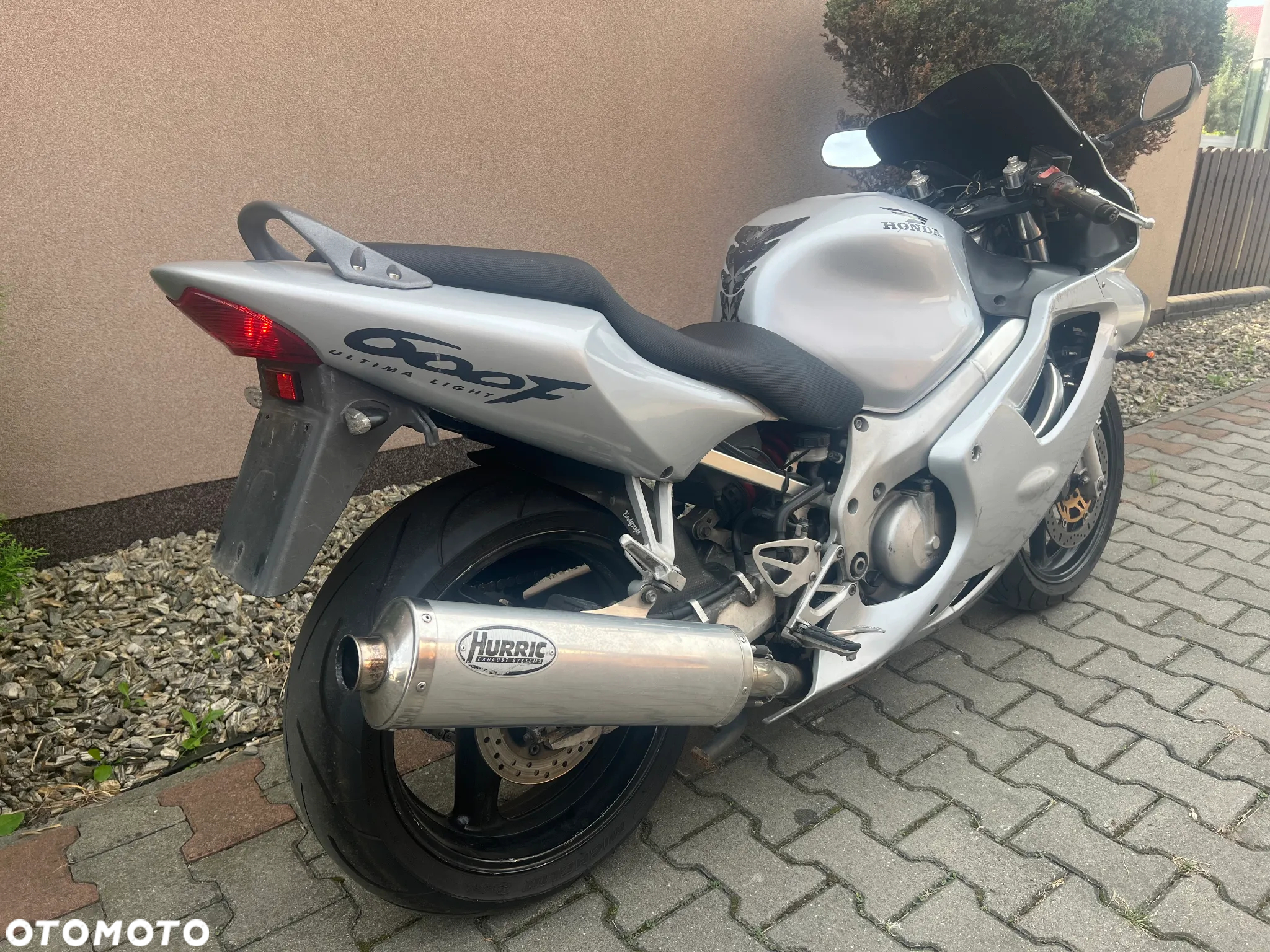 Honda CBR - 9