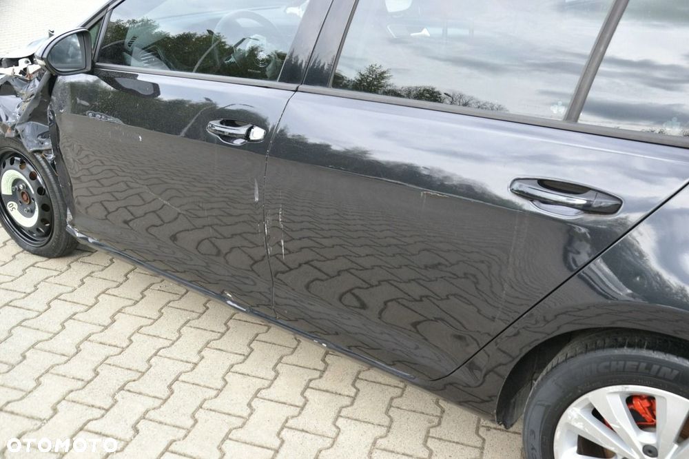 Volkswagen Golf - 24