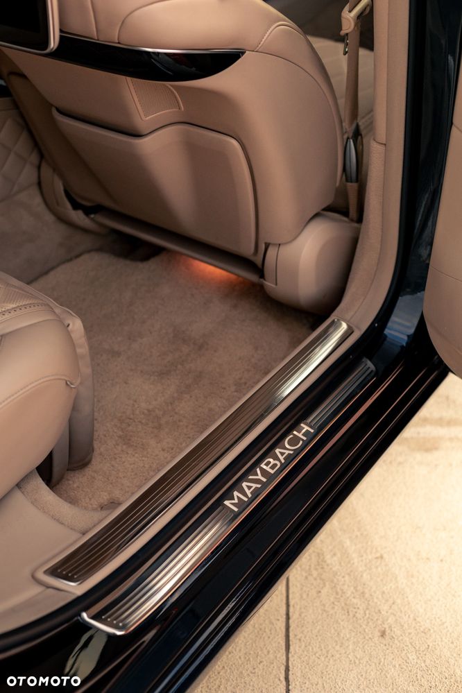 Mercedes-Benz Klasa S 500 4-Matic L 9G-TRONIC - 31