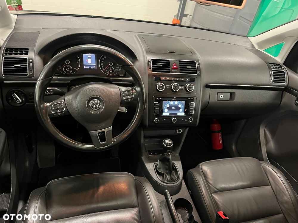 Volkswagen Touran 1.6 TDI DPF BlueMotion Technology Highline - 14