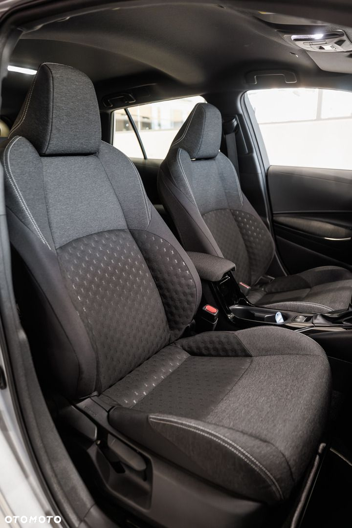 Toyota Corolla - 10