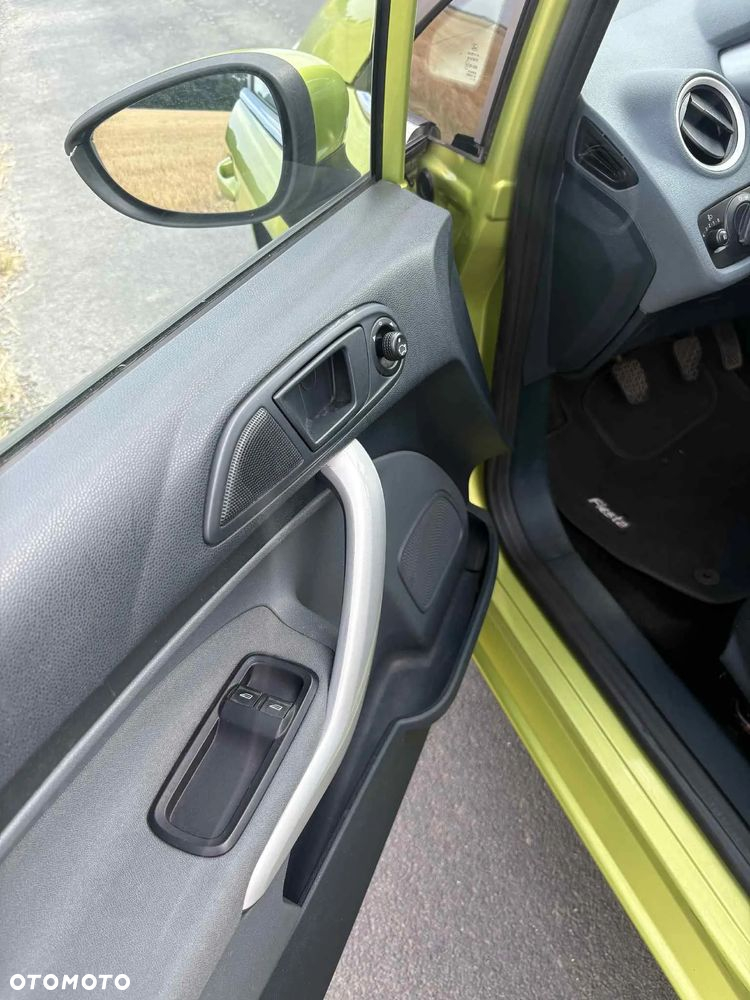 Ford Fiesta 1.4 Titanium - 8