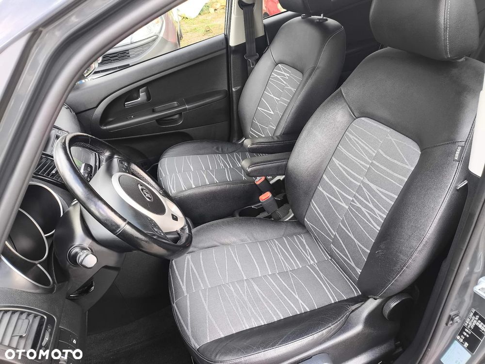 Kia Venga 1.6 Business Line - 10