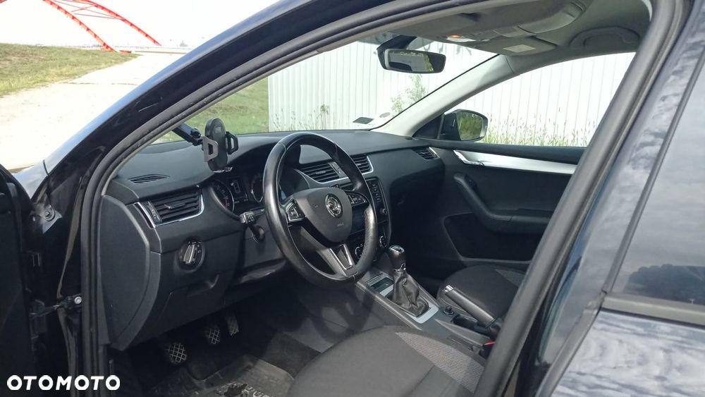 Skoda Octavia 1.6 TDI Ambition - 8