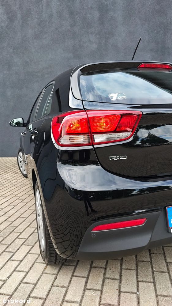 Kia Rio 1.2 M - 23