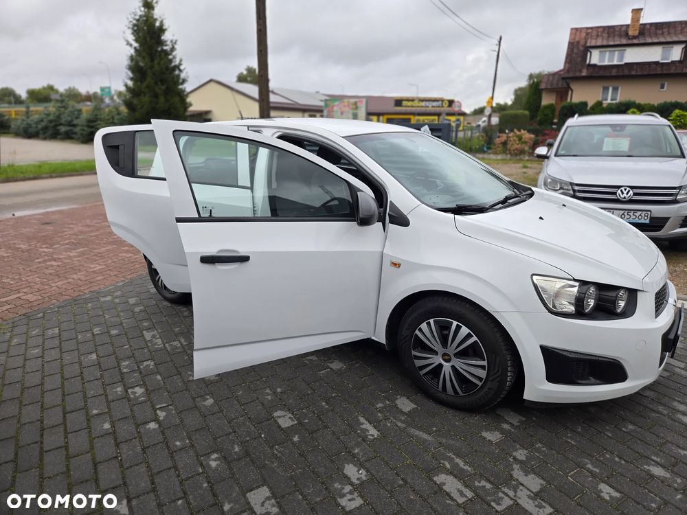 Chevrolet Aveo 1.2 LS - 2