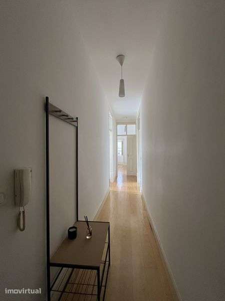 Apartamento T1 espaçoso com varanda- Almedina - Grande imagem: 2/9