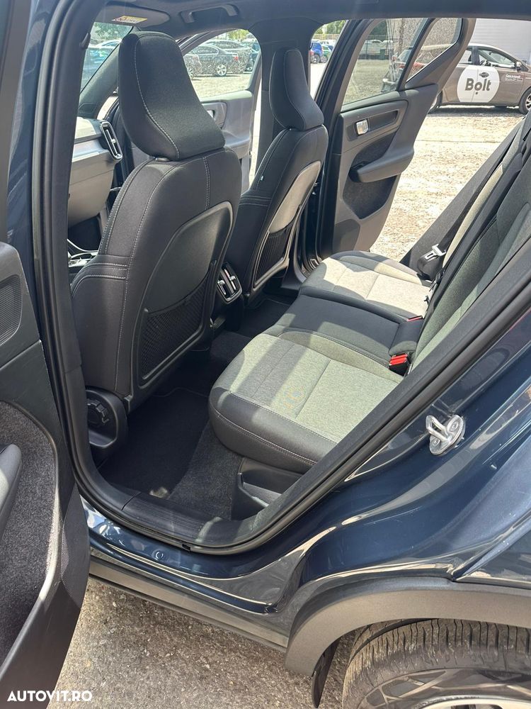 Volvo XC 40 T2 AT8 Momentum - 19