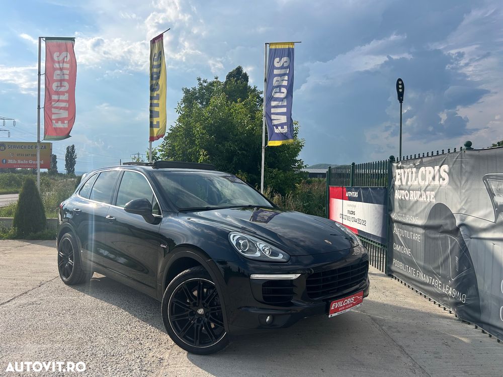 Porsche Cayenne - 1
