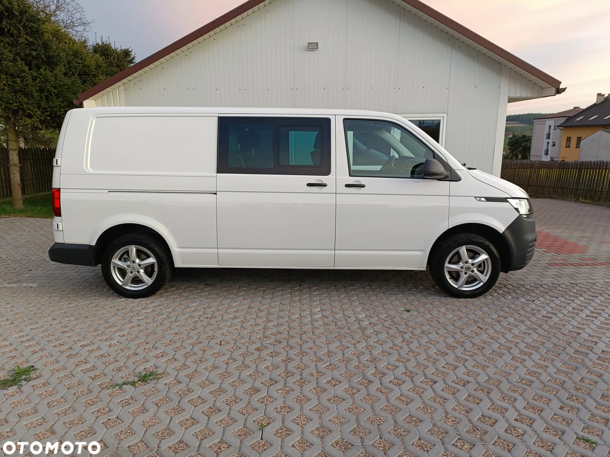 Volkswagen Transporter TDI Lang Plus Edition - 7