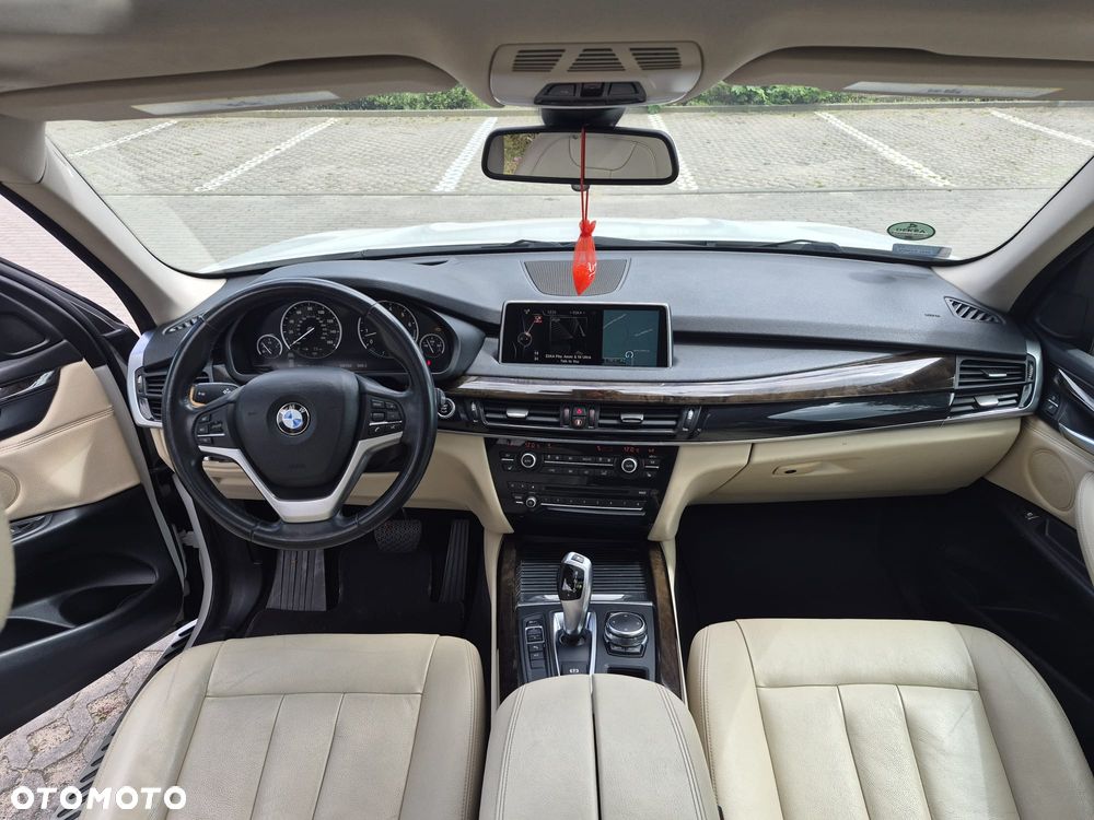BMW X5 xDrive35i - 16