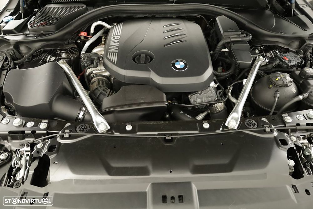 BMW 520 d Pack Desportivo M - 26