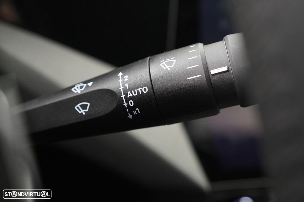 Peugeot 408 1.2 PureTech Allure EAT8 - 15