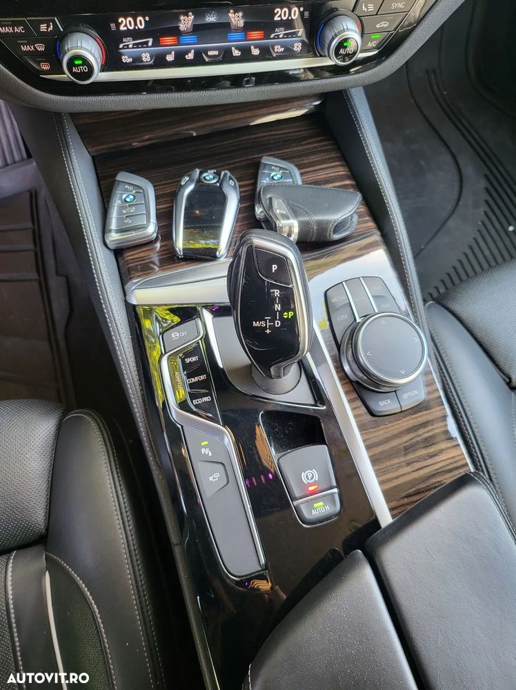 BMW Seria 5 530d xDrive Aut. - 10