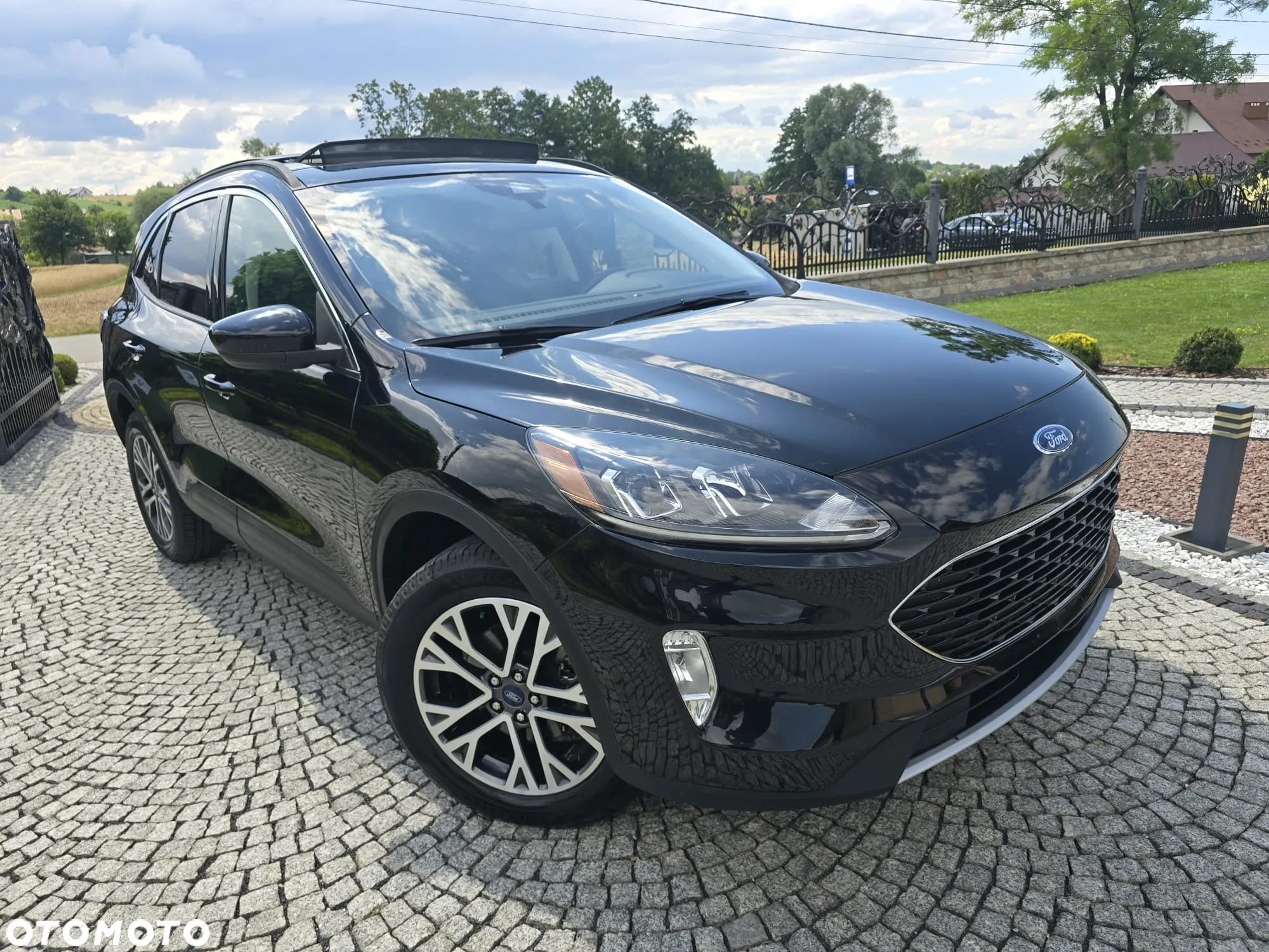 Ford Kuga - 36