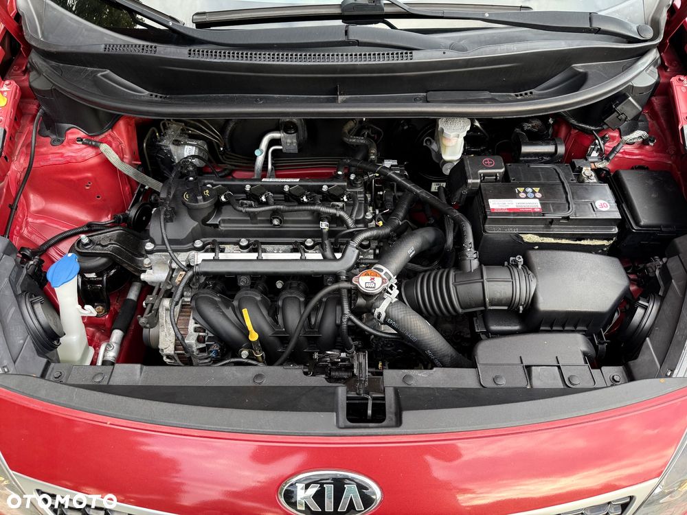 Kia Rio 1.2 Dream Team Edition - 29