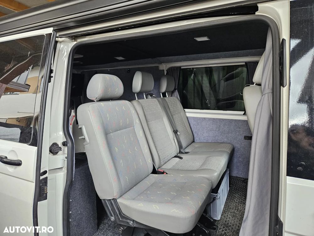 Volkswagen Caravelle - 6