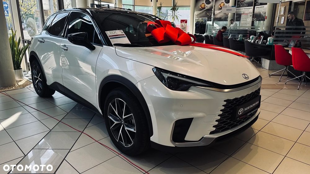 Lexus LBX 1.5 Hybrid Emotion - 6