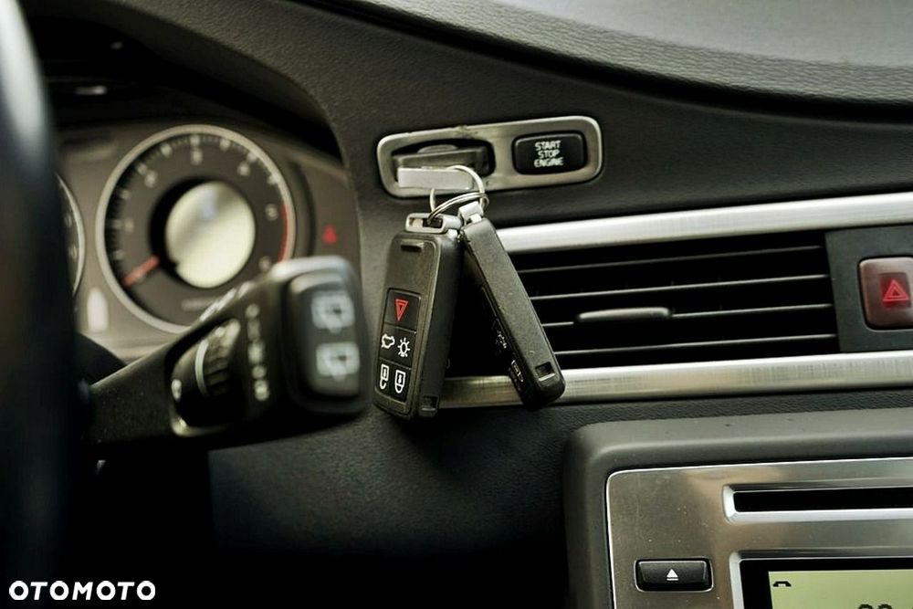 Volvo V70 2.0D Momentum - 21