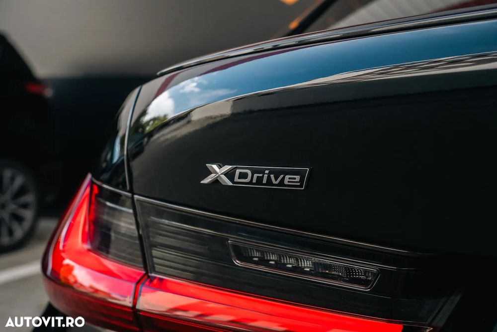 BMW Seria 3 330e xDrive AT PHEV - 12