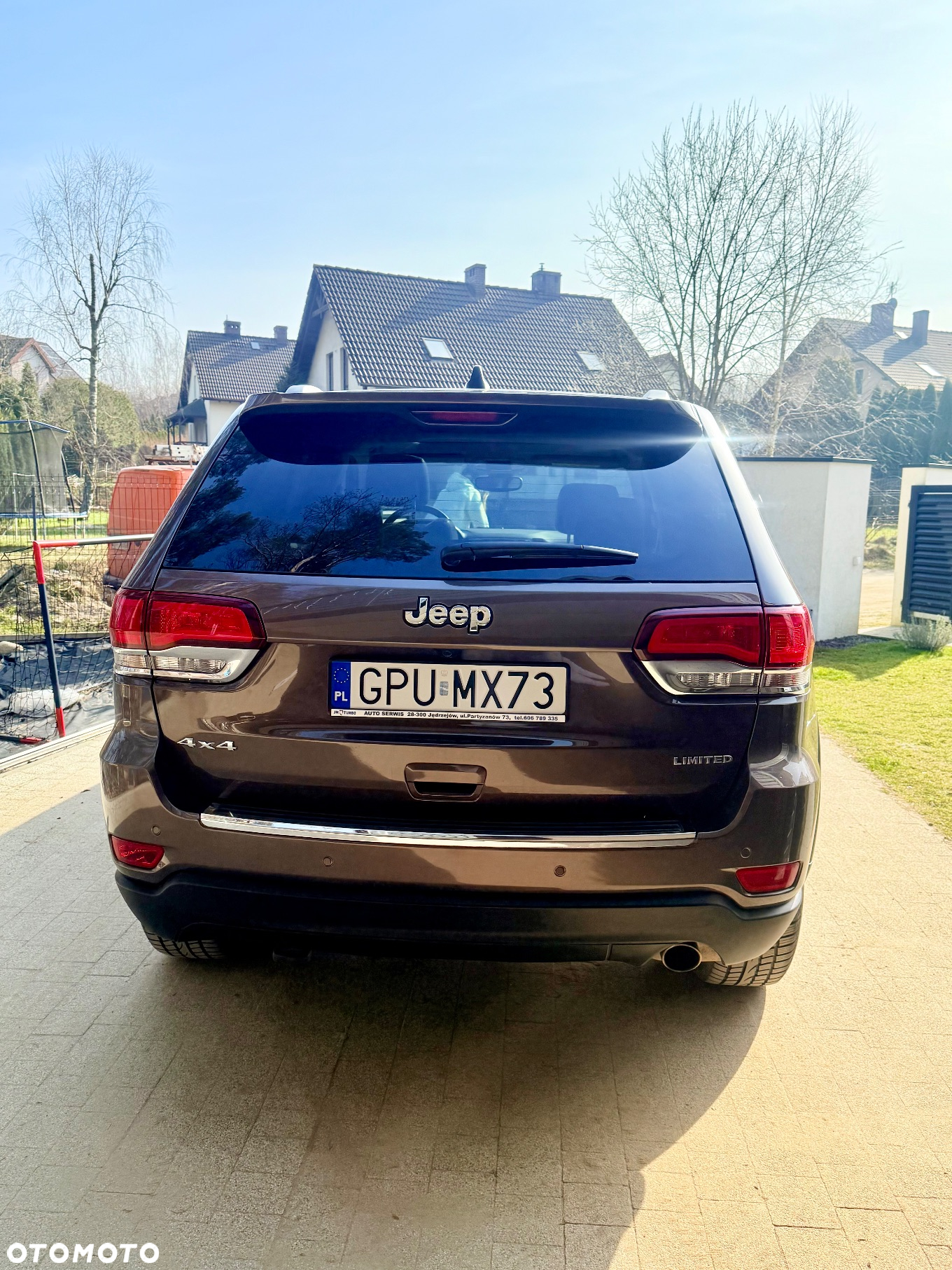 Jeep Grand Cherokee - 36