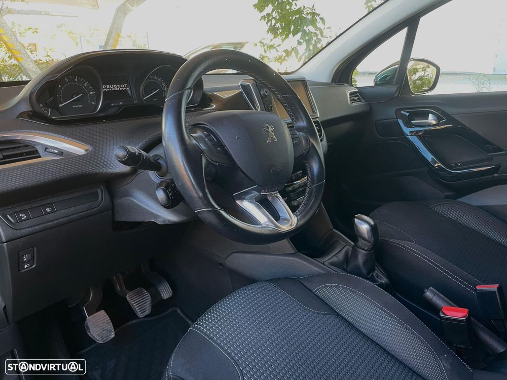 Peugeot 208 PureTech 82 Start & Stop Allure - 7