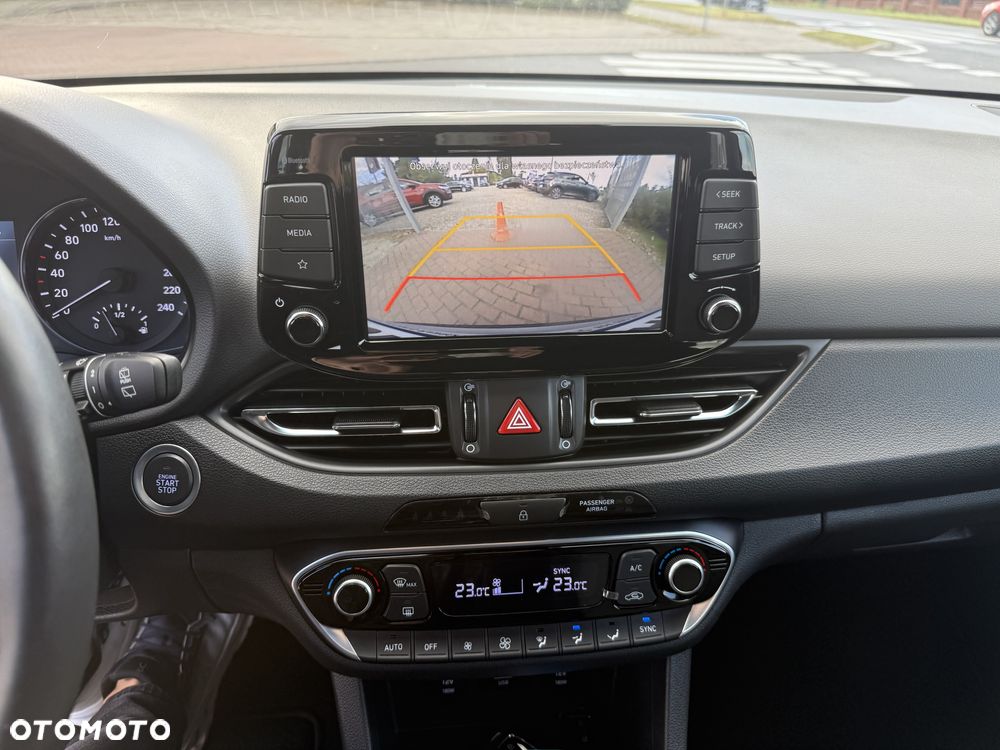 Hyundai i30 Kombi 1.5 T-GDI 48V-Hybrid Intro - 8