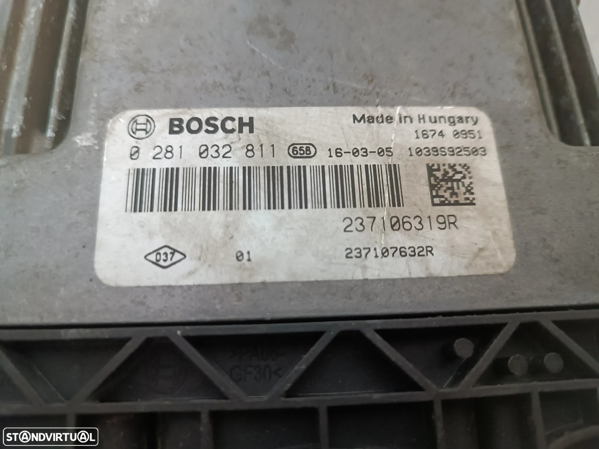 CENTRALINA DO MOTOR RENAULT CLIO IV / CAPTUR / DACIA SANDERO 0281032811 237106319R 237107632R - 2