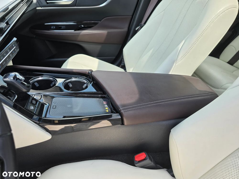 Toyota Mirai Executive - 17