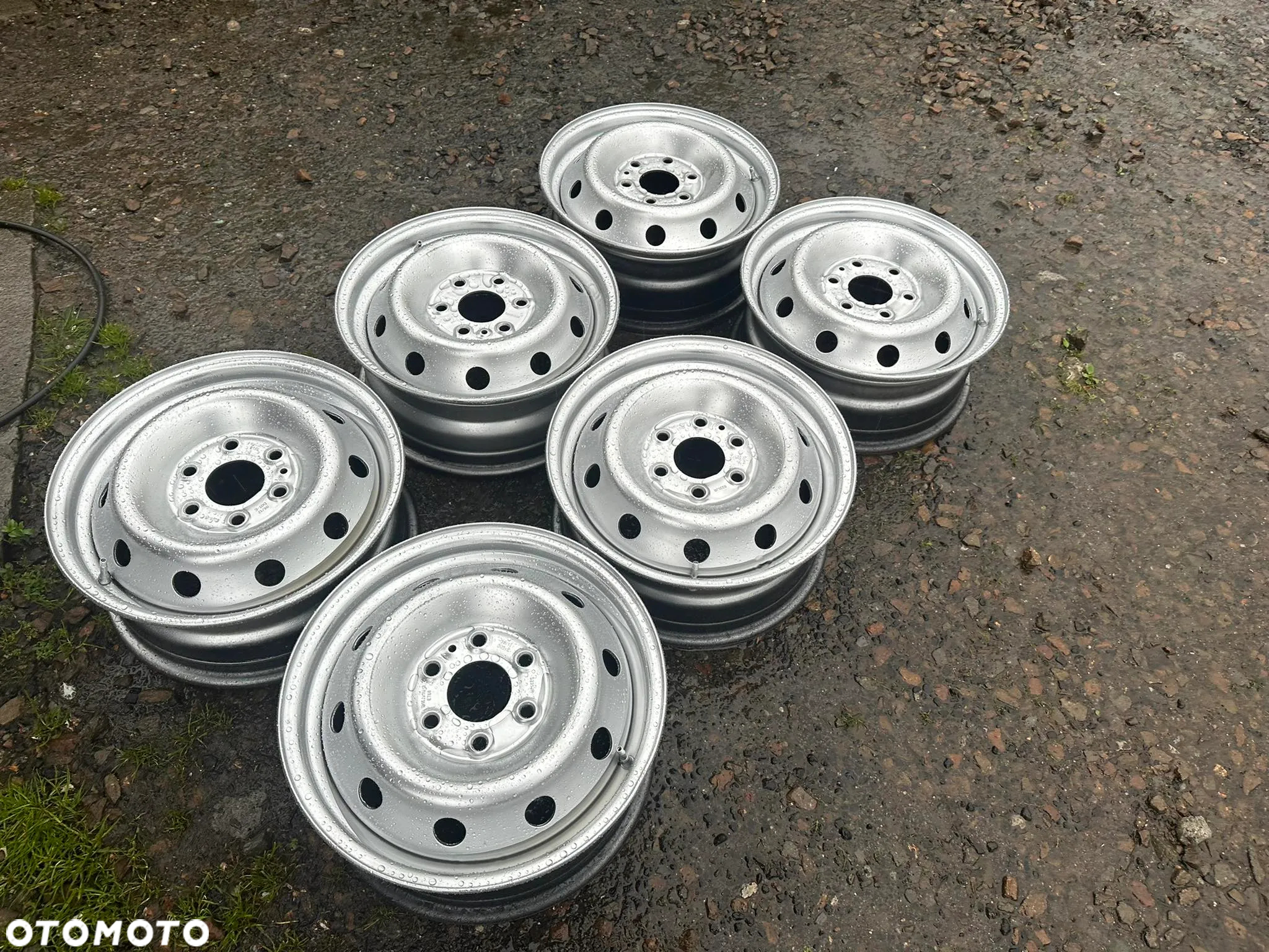 225/65/16C 235/65/16C Koła zapasowe Rezerwowe Felgi 16 IVECO 6x125 - 30