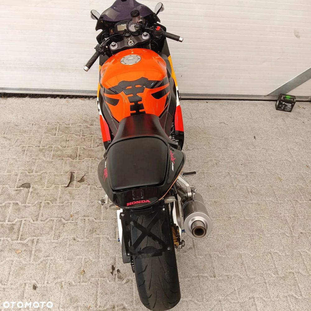 Honda CBR - 28