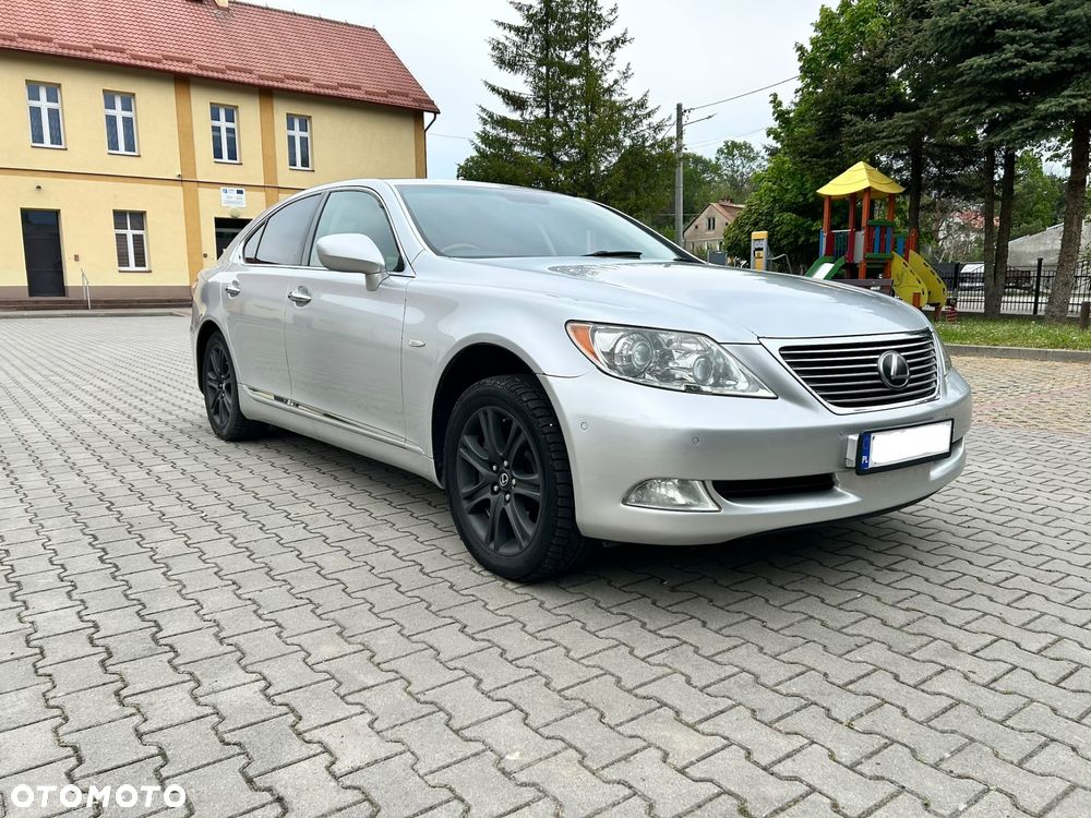 Lexus LS - 2