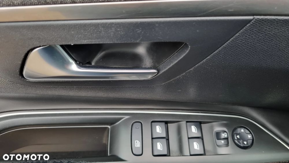 Peugeot 3008 BlueHDi 180 Stop & Start EAT8 Allure - 21