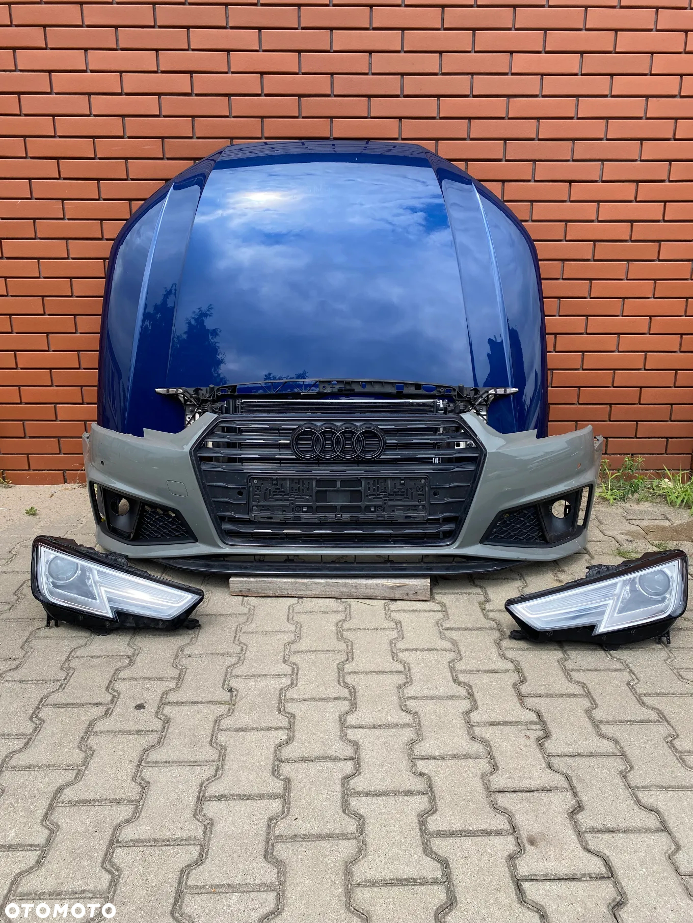MASKA LAMPA ZDERZAK PAS PRZEDNI AUDI A4 2016- B9 - 2