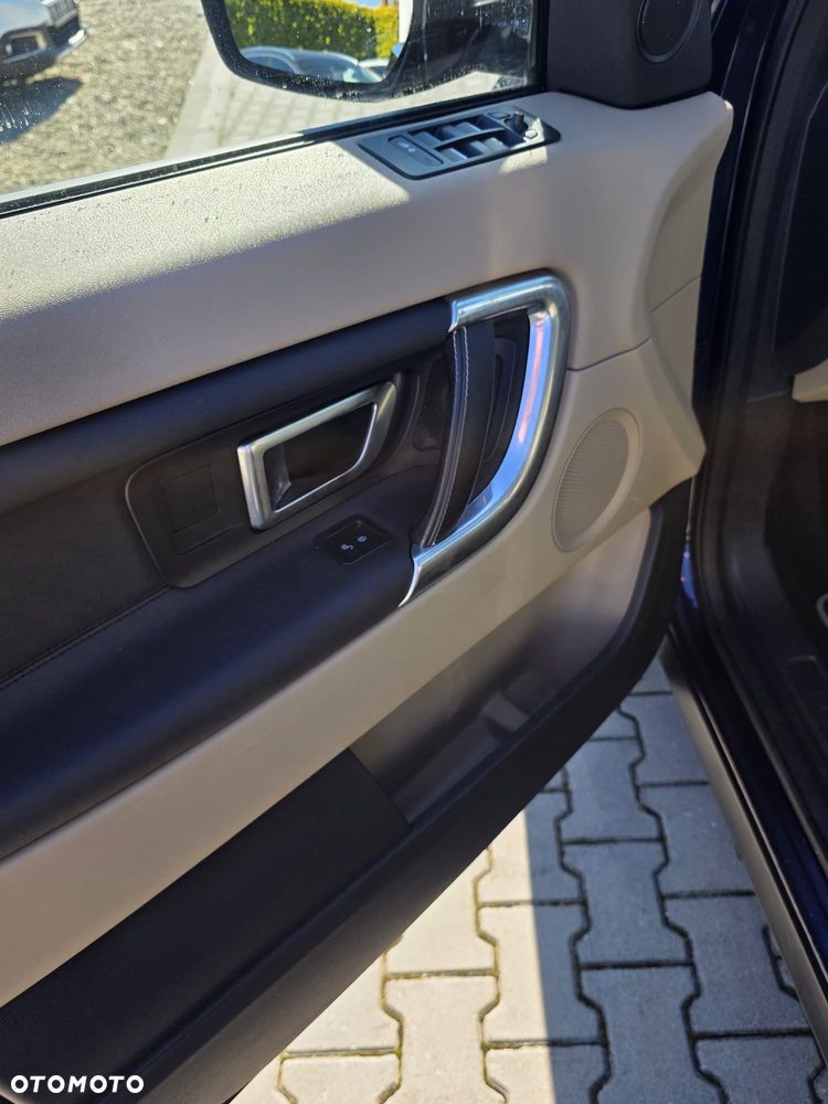 Land Rover Discovery Sport - 18