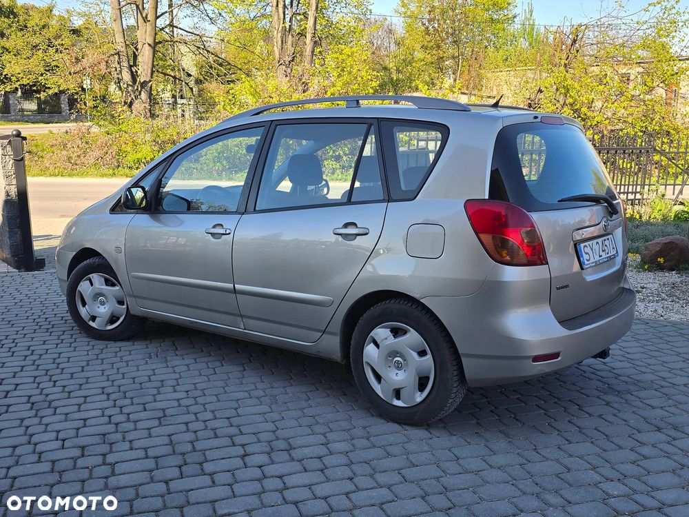 Toyota Corolla Verso 1.6 - 11