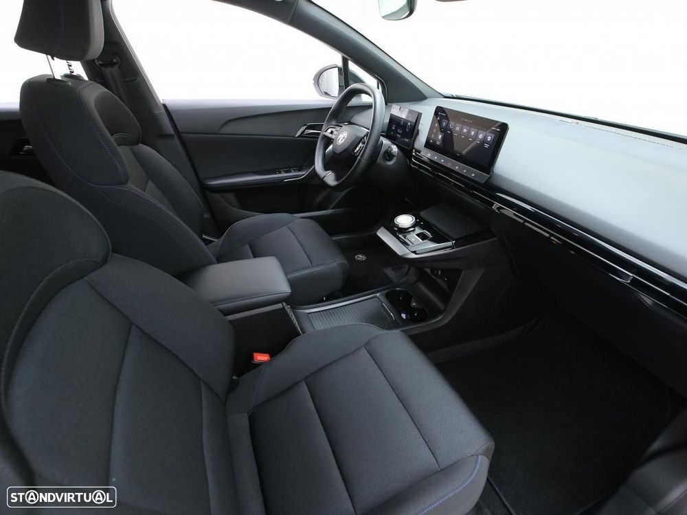 MG MG4 64 kWh Comfort - 12