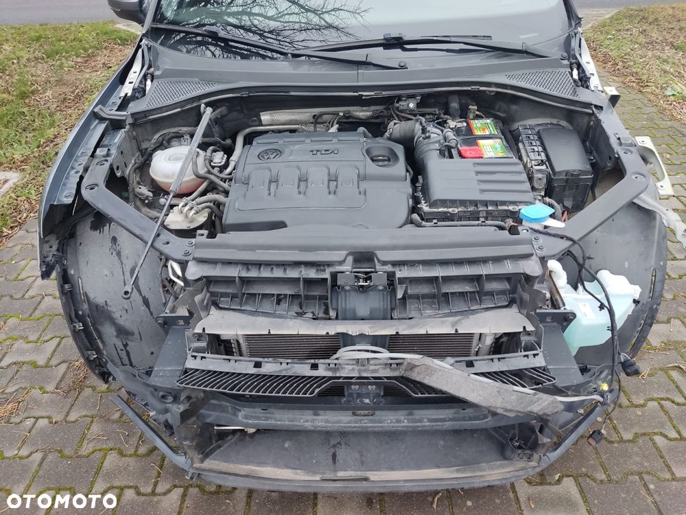 Volkswagen Tiguan - 19