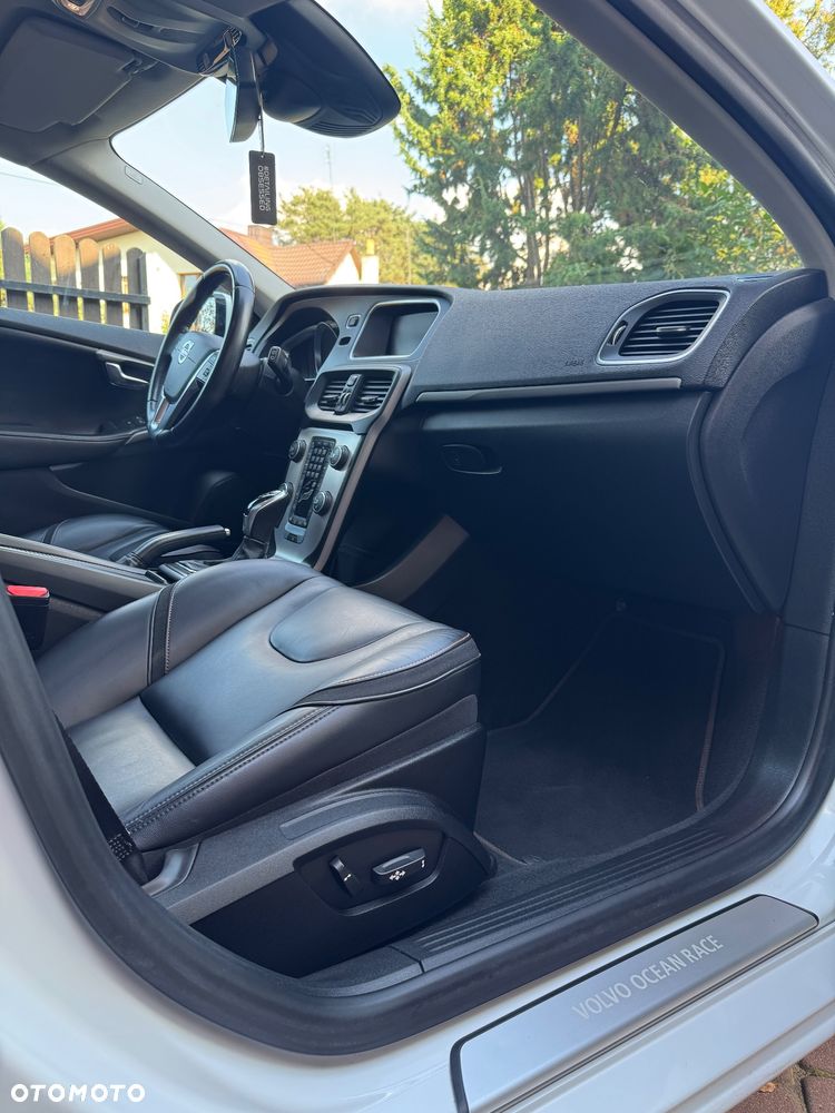 Volvo V40 D4 Geartronic Ocean Race - 25