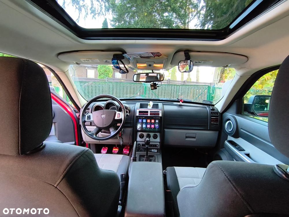 Dodge Nitro 2.8 CRD SE - 21