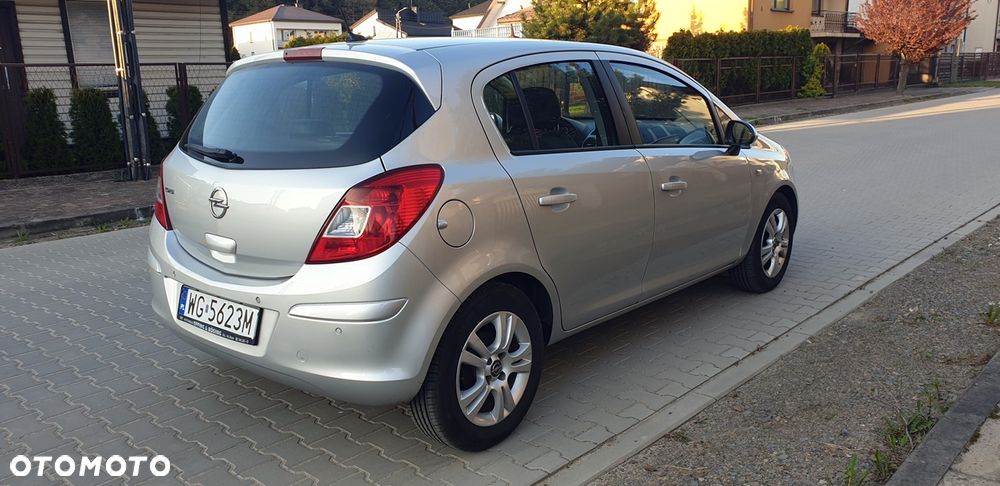 Opel Corsa 1.4 16V EcoFLEX Start-Stop 150 Jahre - 4