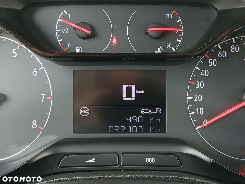 Opel Crossland X - 8