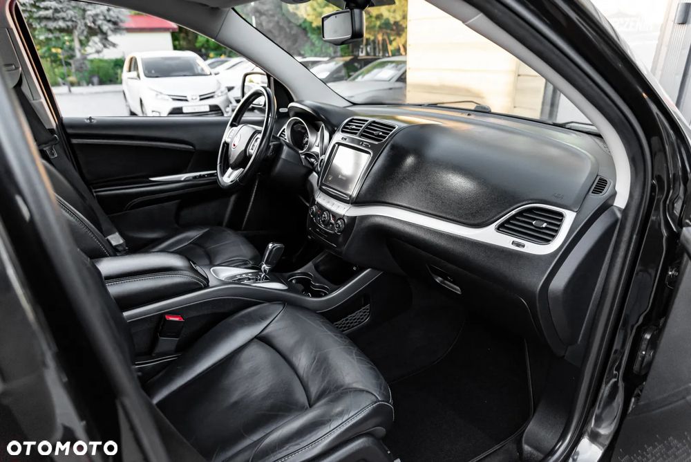 Fiat Freemont 2.0 Multijet 16V DPF Automatik Allrad Lounge - 24